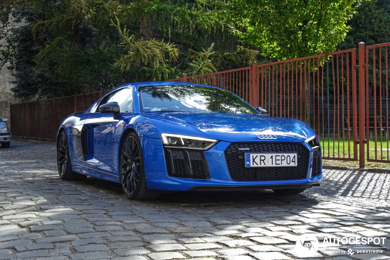 Audi R8 V10 Plus 2015