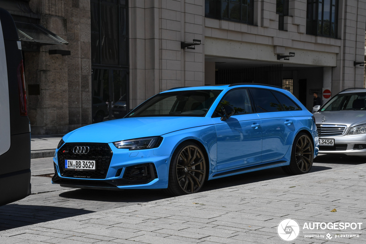 Audi RS4 Avant B9