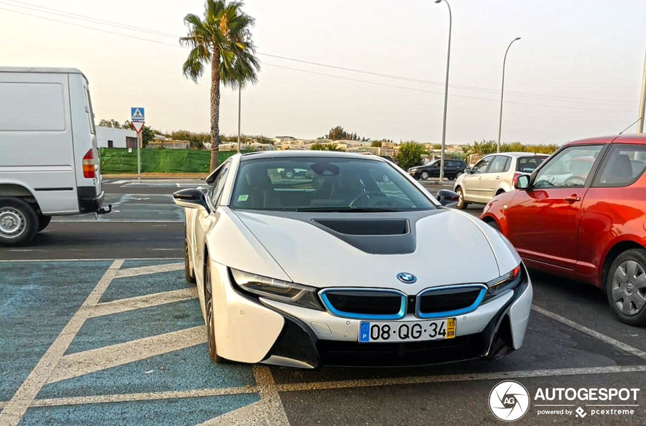 BMW i8