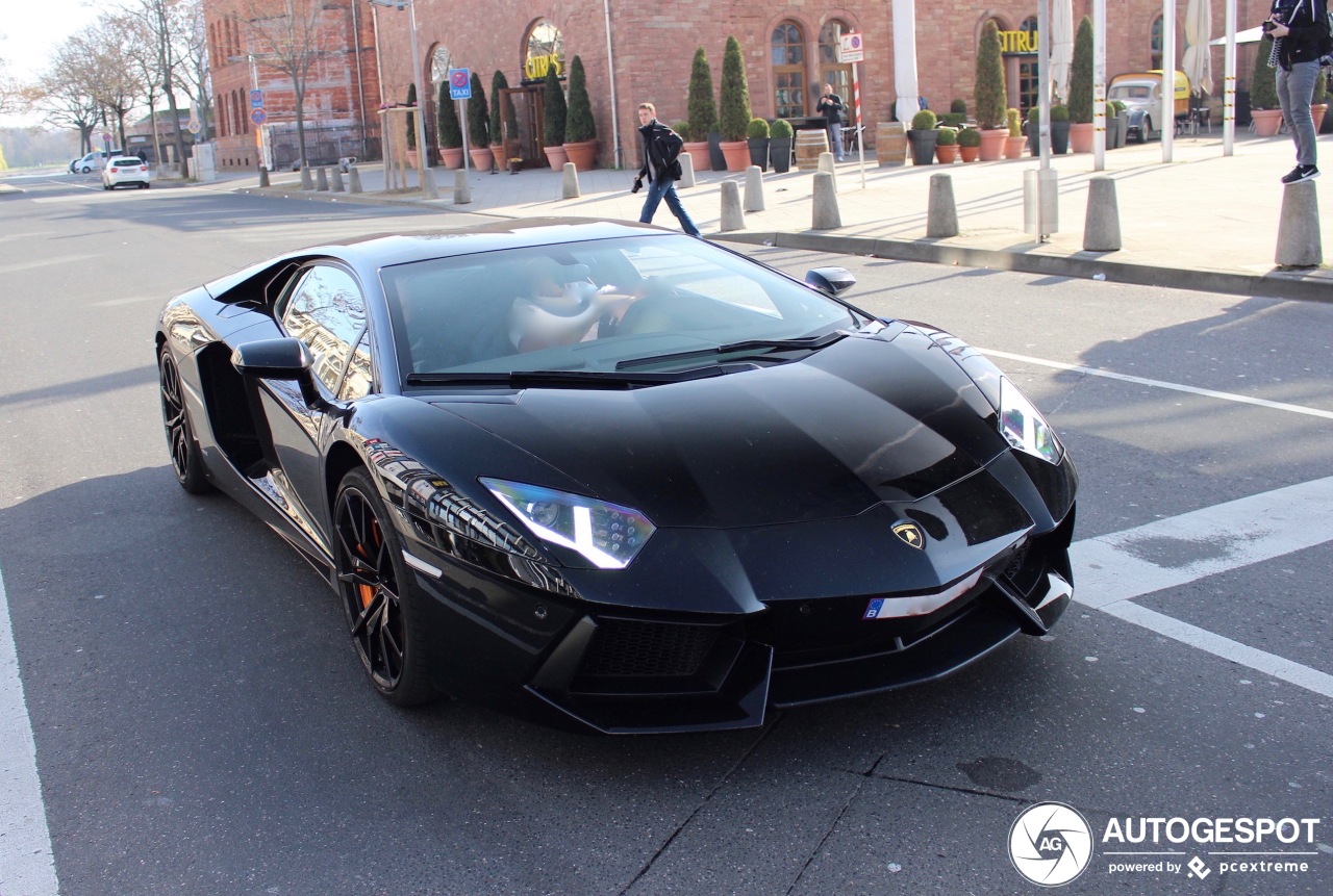 Lamborghini Aventador LP700-4