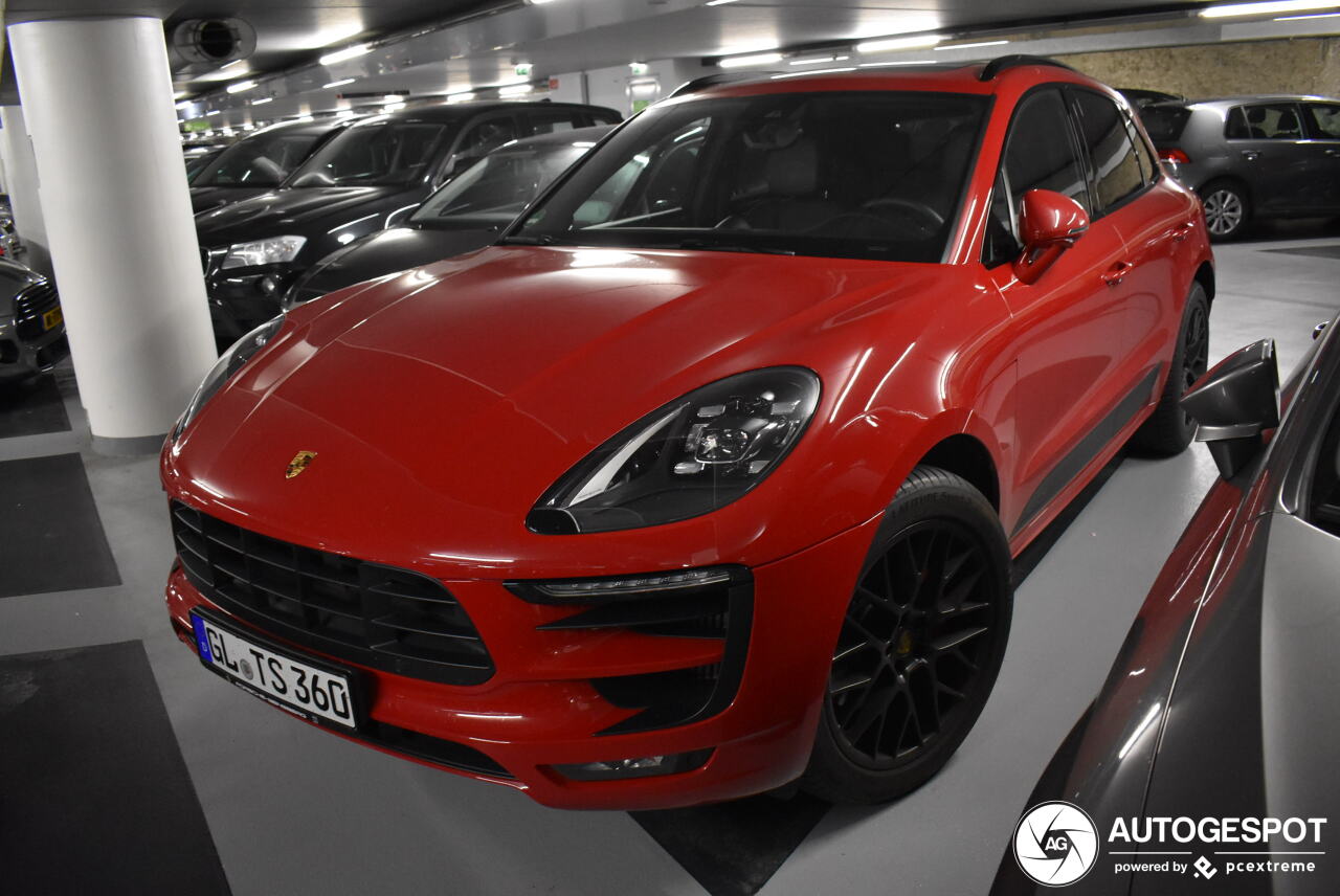 Porsche 95B Macan GTS