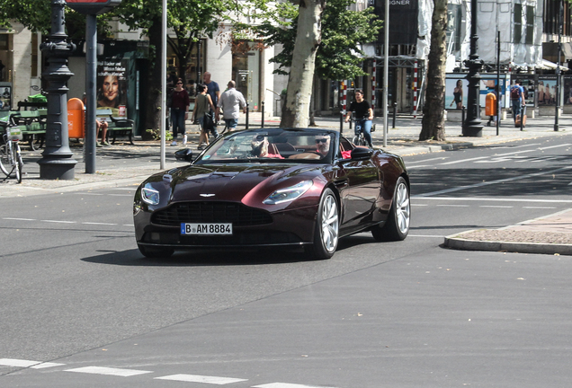 Aston Martin DB11 V8 Volante