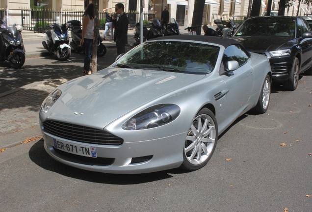 Aston Martin DB9 Volante