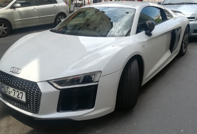 Audi R8 V10 Plus 2015