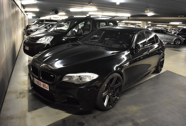 BMW M5 F10 2011
