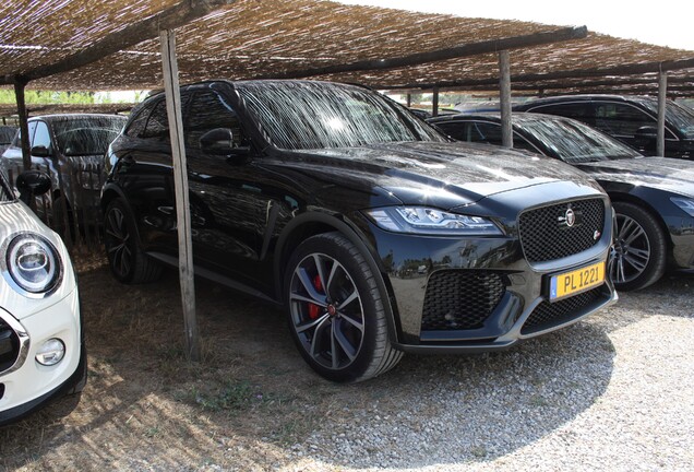 Jaguar F-PACE SVR