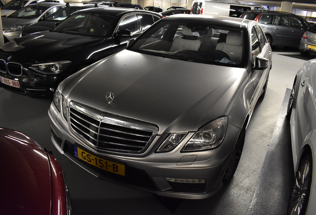 Mercedes-Benz E 63 AMG W212 V8 Biturbo