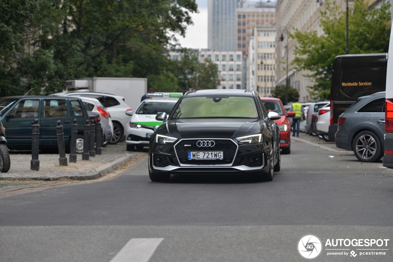 Audi RS4 Avant B9