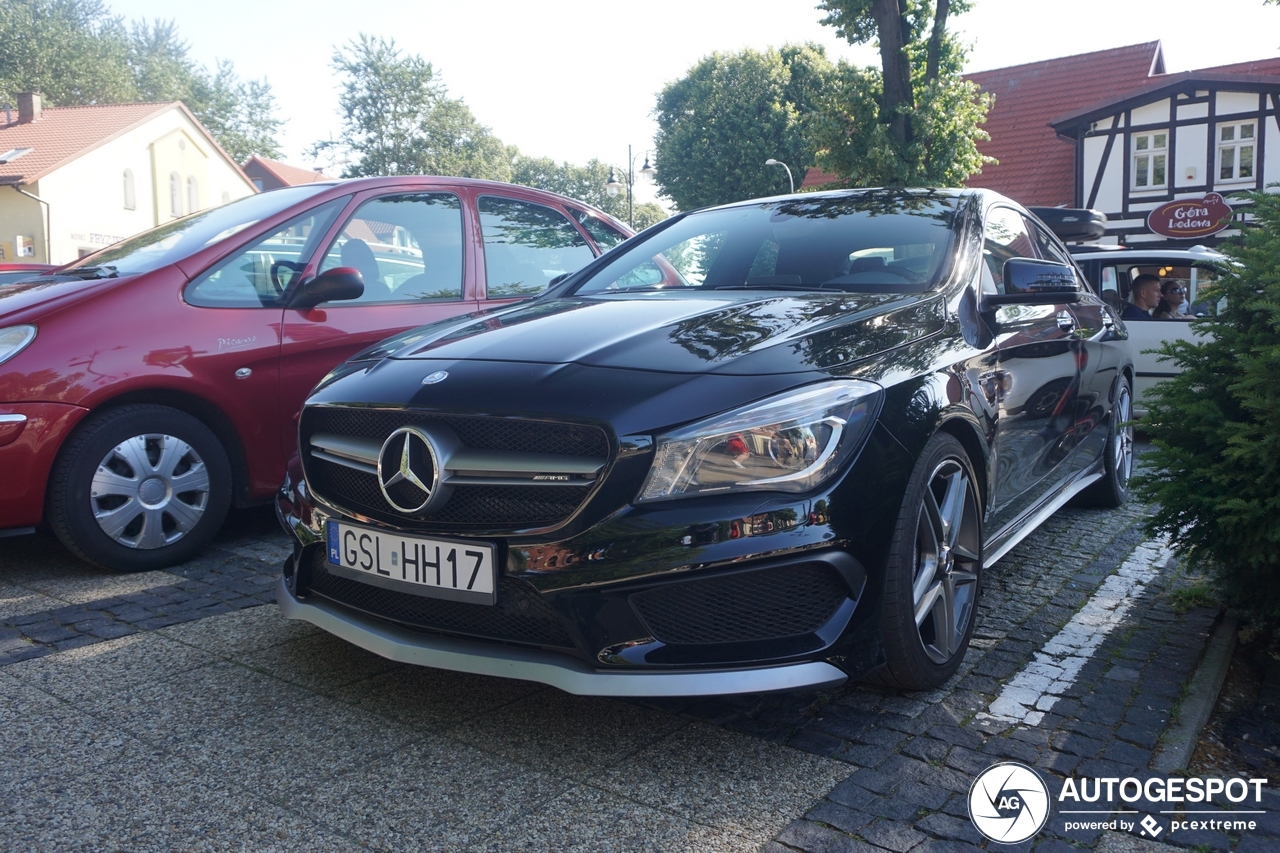 Mercedes-Benz CLA 45 AMG C117