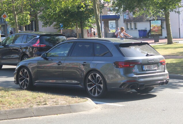 Audi RS4 Avant B9