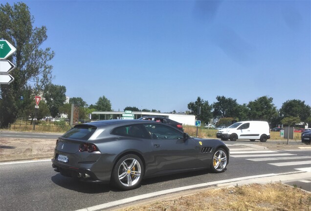 Ferrari GTC4Lusso