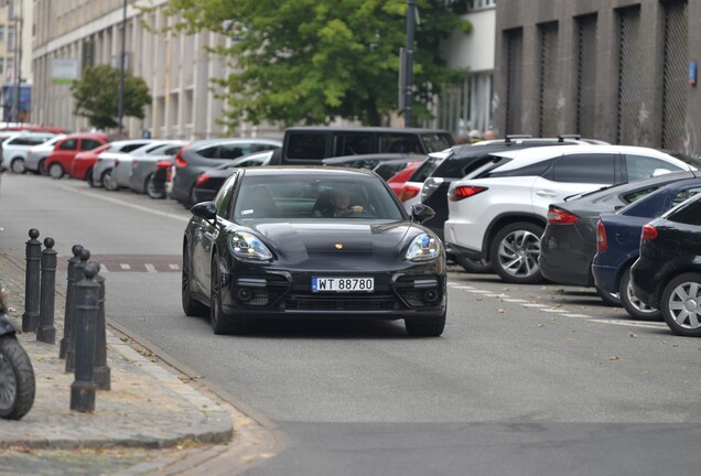 Porsche 971 Panamera Turbo