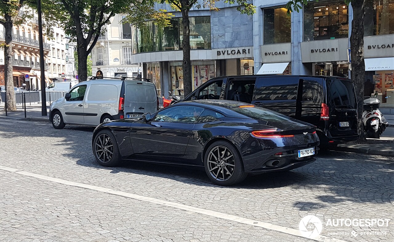 Aston Martin DB11