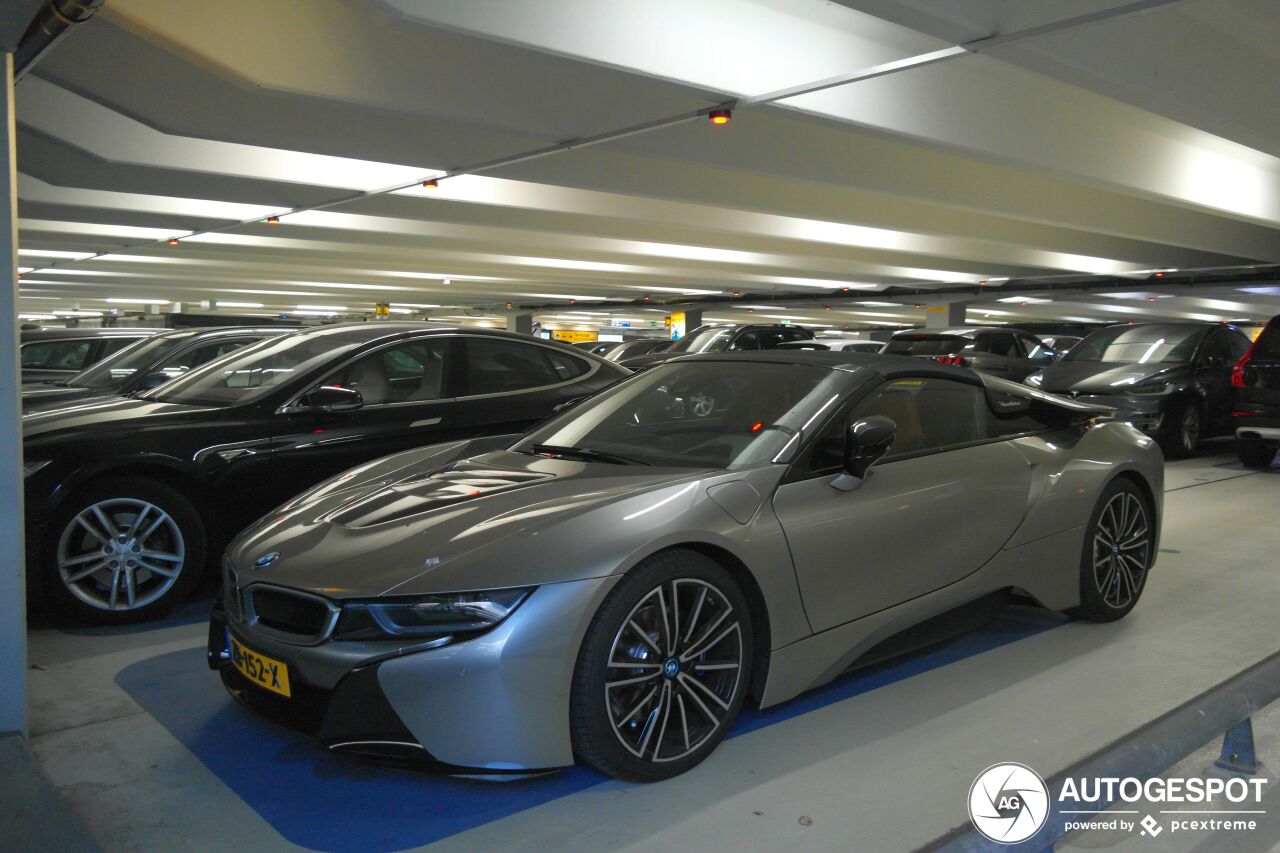 BMW i8 Roadster