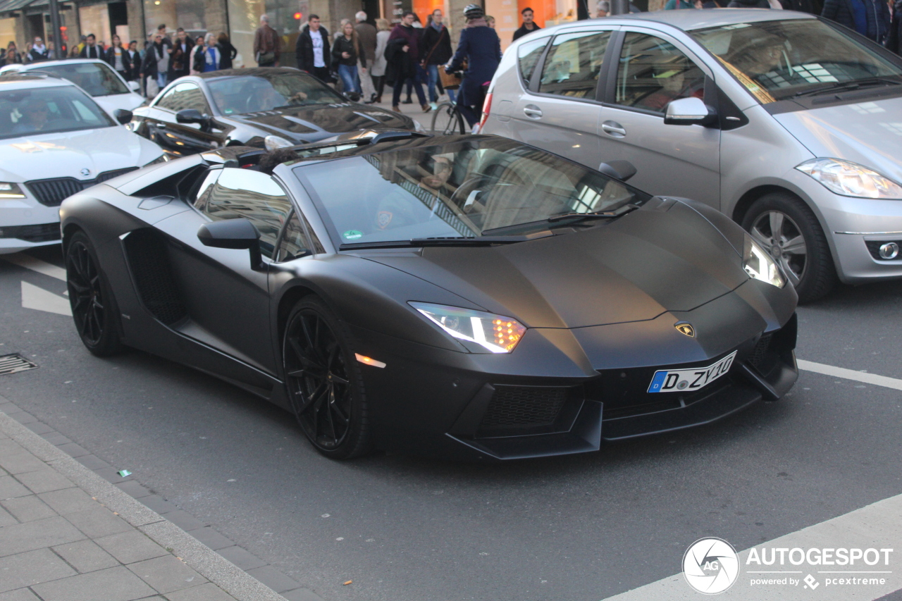 Lamborghini Aventador LP700-4 Roadster