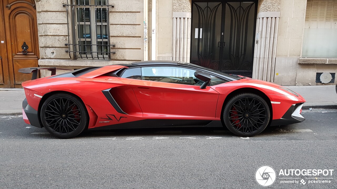 Lamborghini Aventador LP750-4 SuperVeloce Roadster