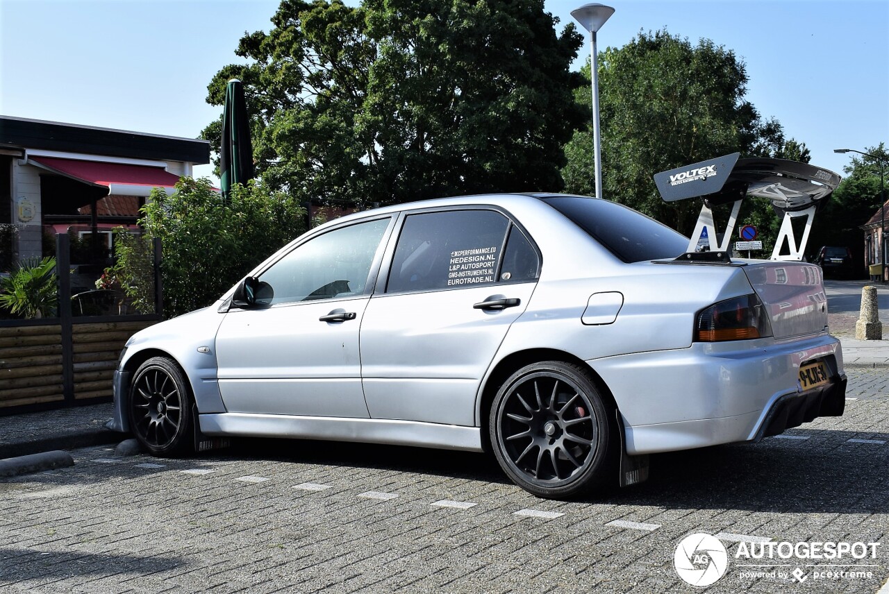 Mitsubishi Lancer Evolution IX FQ-320