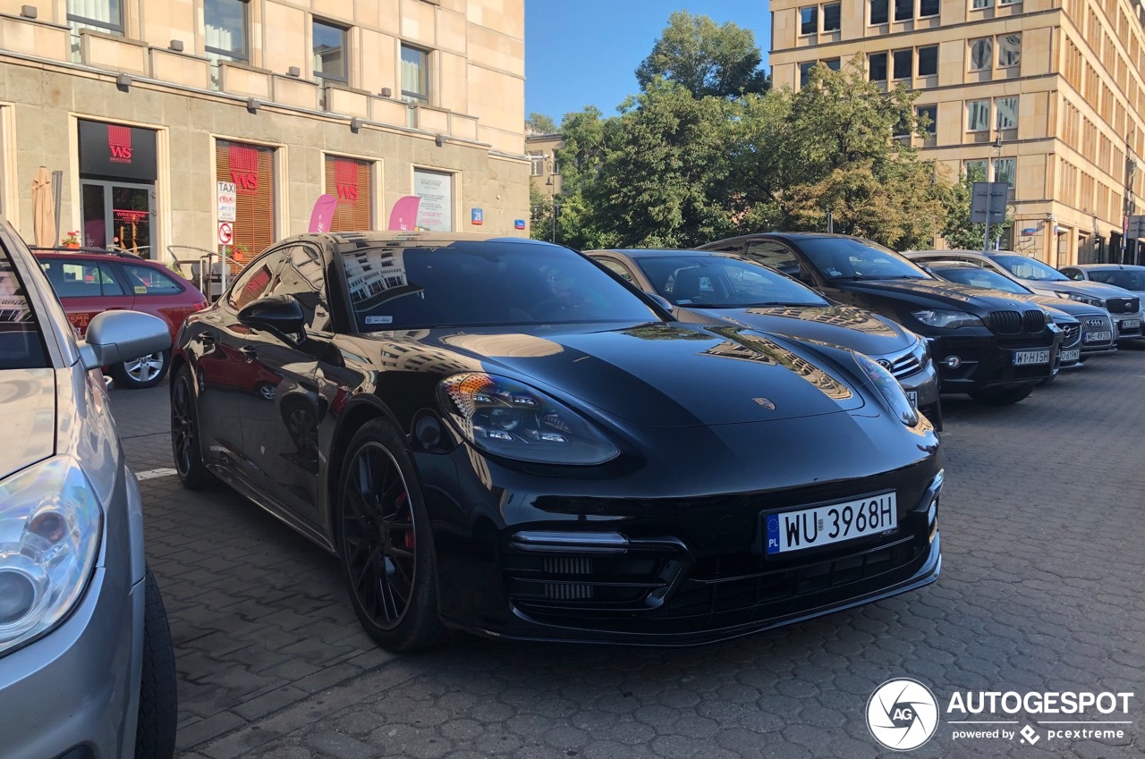 Porsche 971 Panamera Turbo