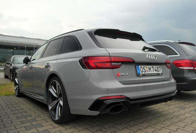 Audi RS4 Avant B9