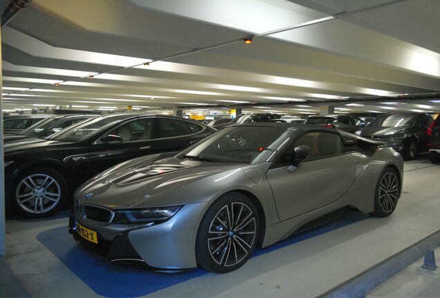 BMW i8 Roadster