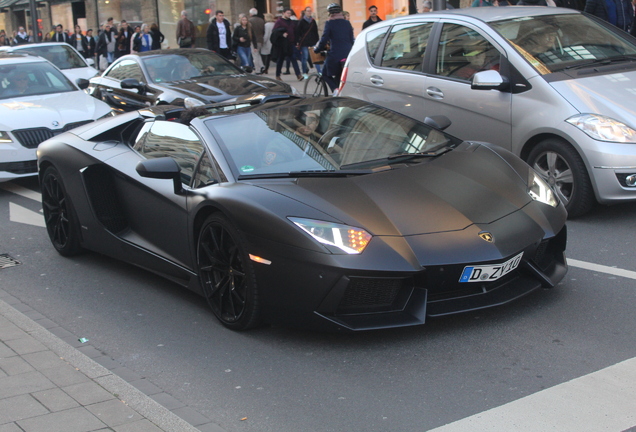 Lamborghini Aventador LP700-4 Roadster