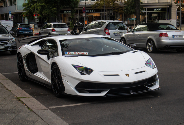 Lamborghini Aventador LP770-4 SVJ