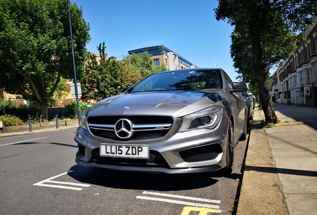 Mercedes-Benz CLA 45 AMG C117