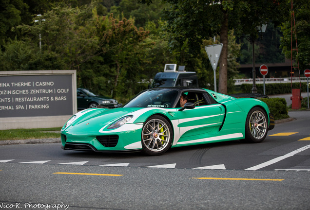 Porsche 918 Spyder Weissach Package