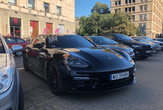 Porsche 971 Panamera Turbo