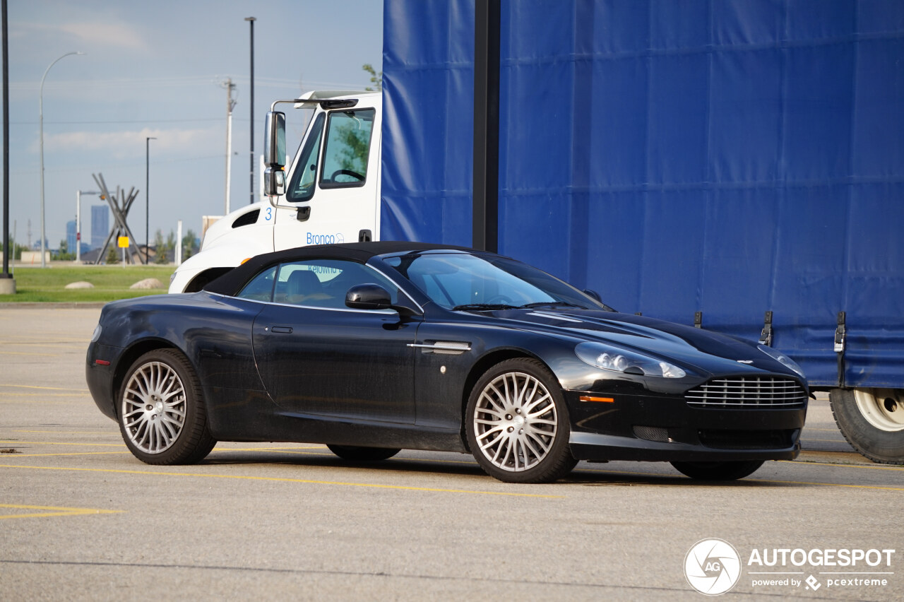 Aston Martin DB9 Volante