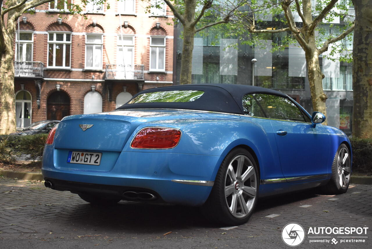 Bentley Continental GTC V8