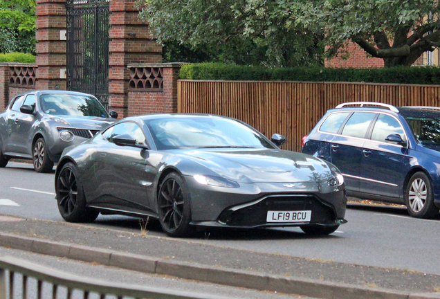 Aston Martin V8 Vantage 2018