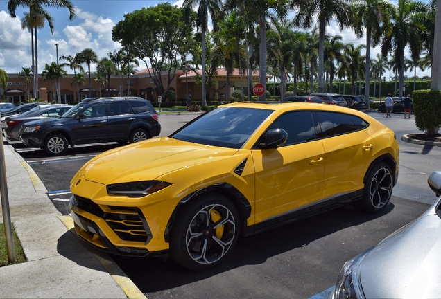 Lamborghini Urus