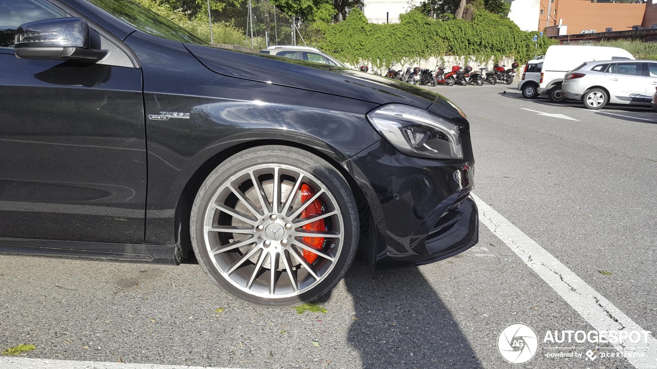 Mercedes-AMG A 45 W176 2015