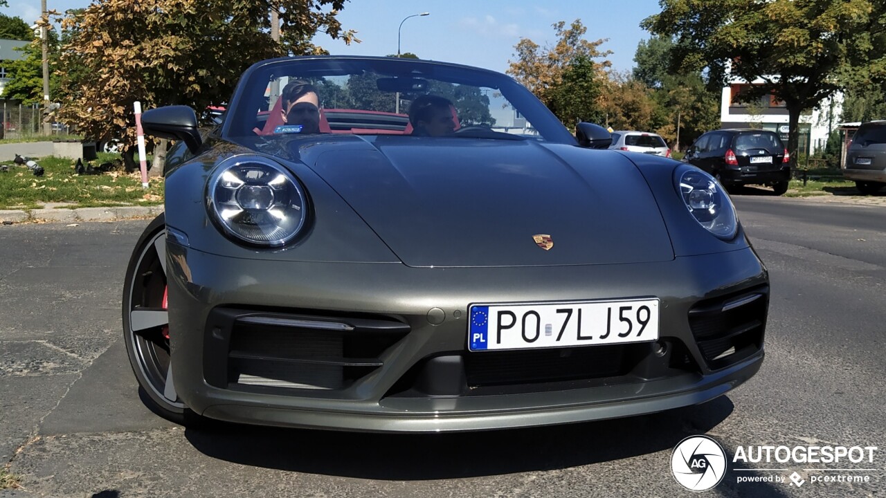 Porsche 992 Carrera 4S Cabriolet