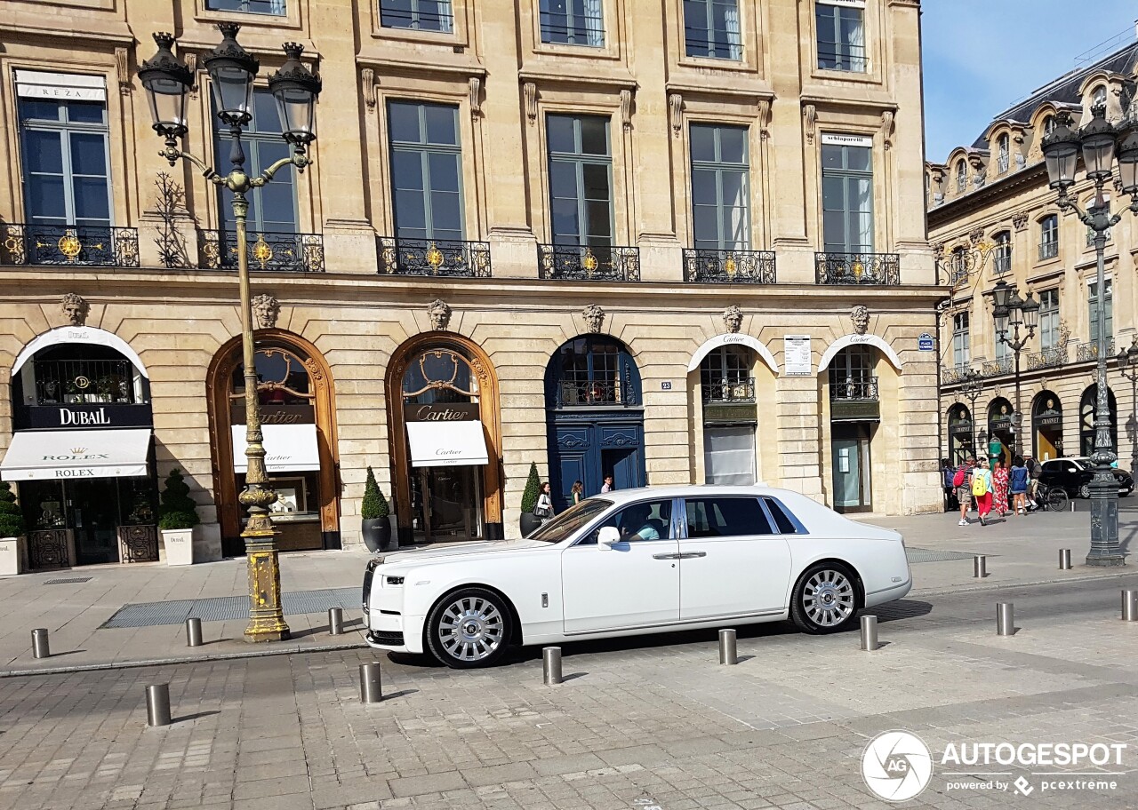 Rolls-Royce Phantom VIII EWB