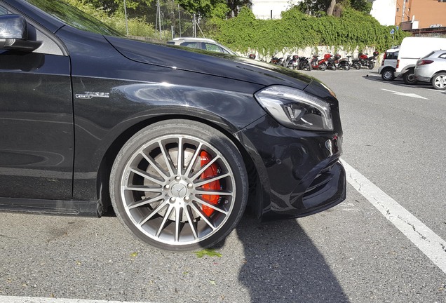 Mercedes-AMG A 45 W176 2015