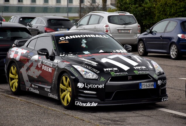 Nissan GT-R 2011