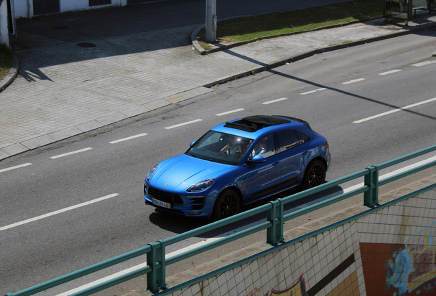 Porsche 95B Macan GTS