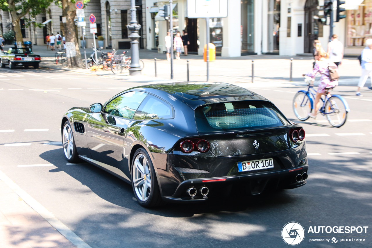 Ferrari GTC4Lusso T