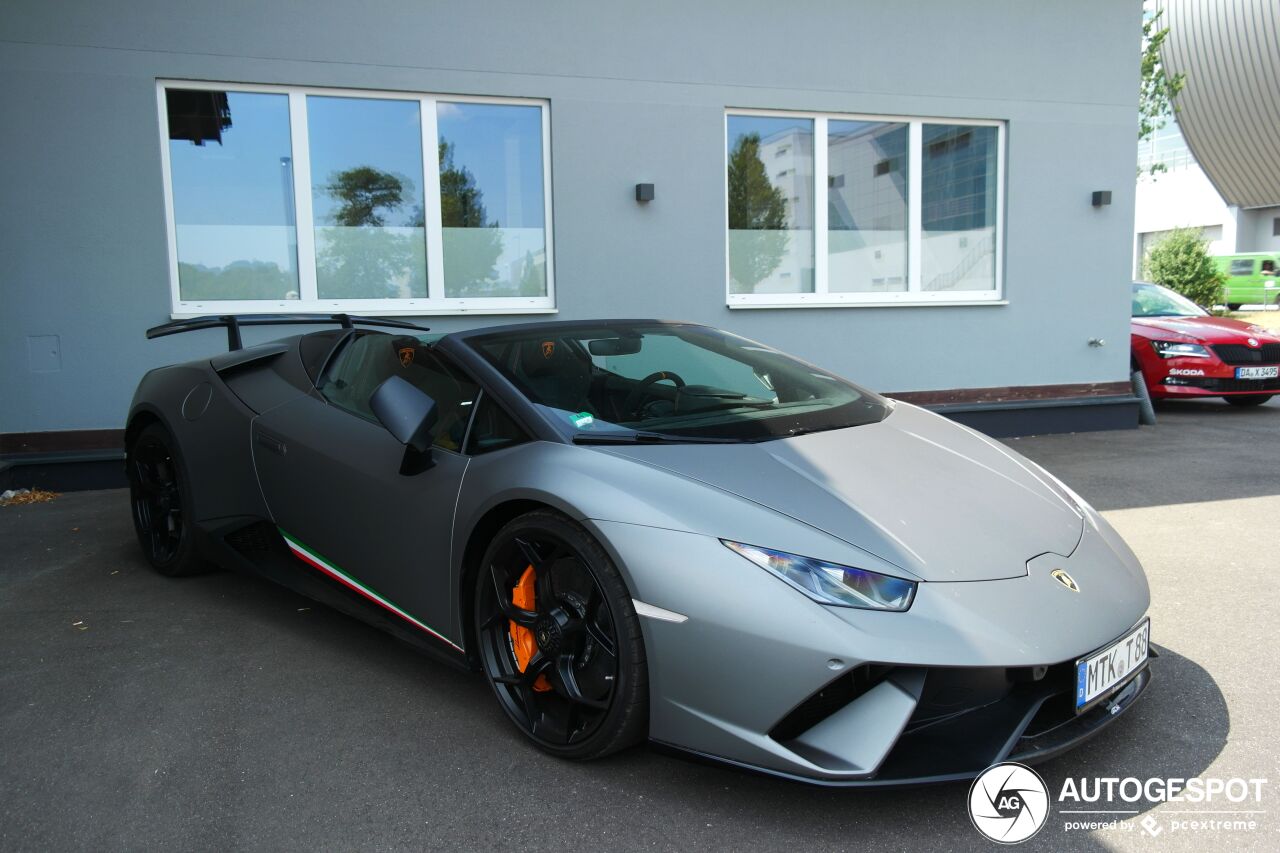 Lamborghini Huracán LP640-4 Performante Spyder