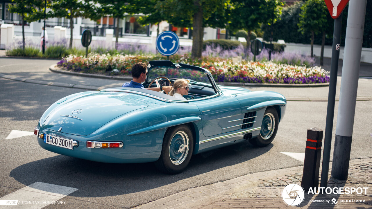 Mercedes-Benz 300SL Roadster