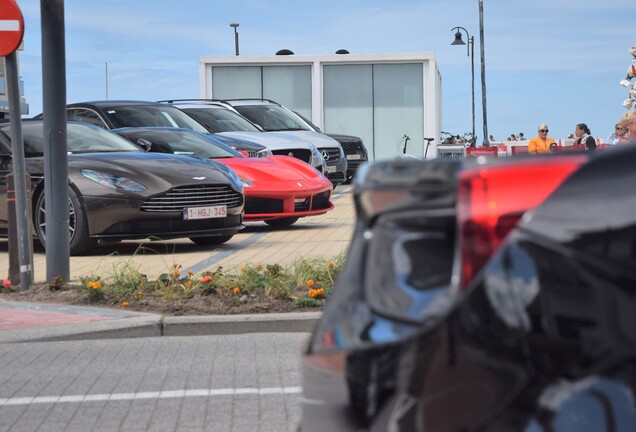 Aston Martin DB11 V8 Volante