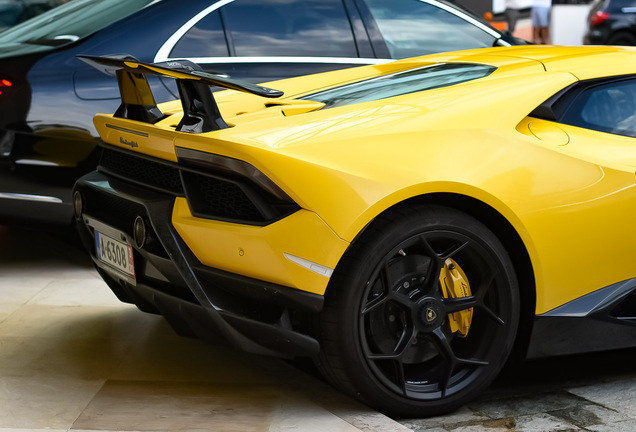 Lamborghini Huracán LP640-4 Performante