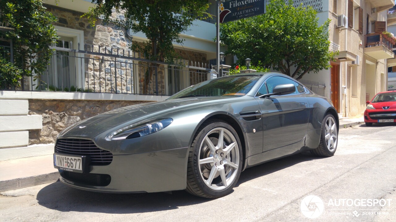 Aston Martin V8 Vantage