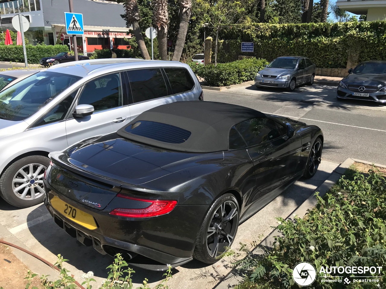 Aston Martin Vanquish S Volante 2017