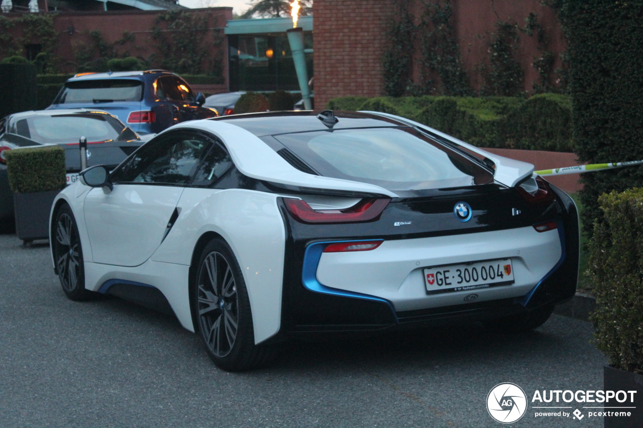 BMW i8