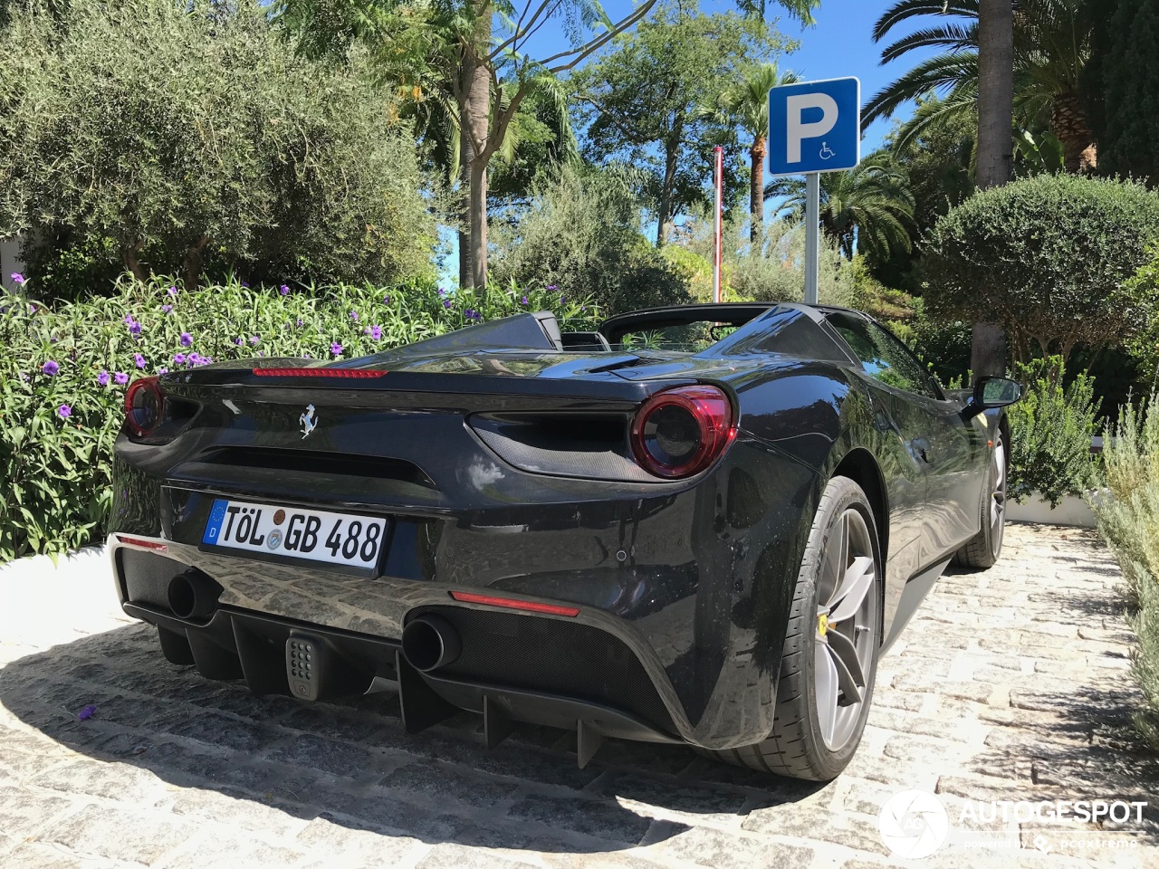 Ferrari 488 Spider