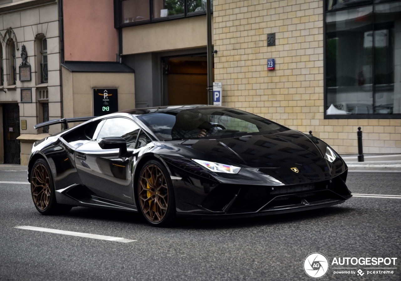 Lamborghini Huracán LP640-4 Performante