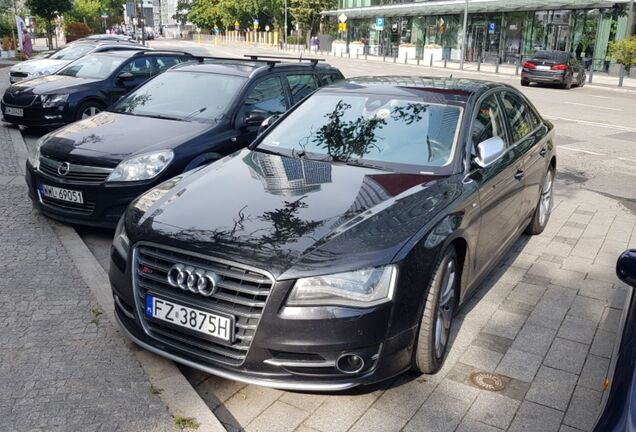 Audi S8 D4